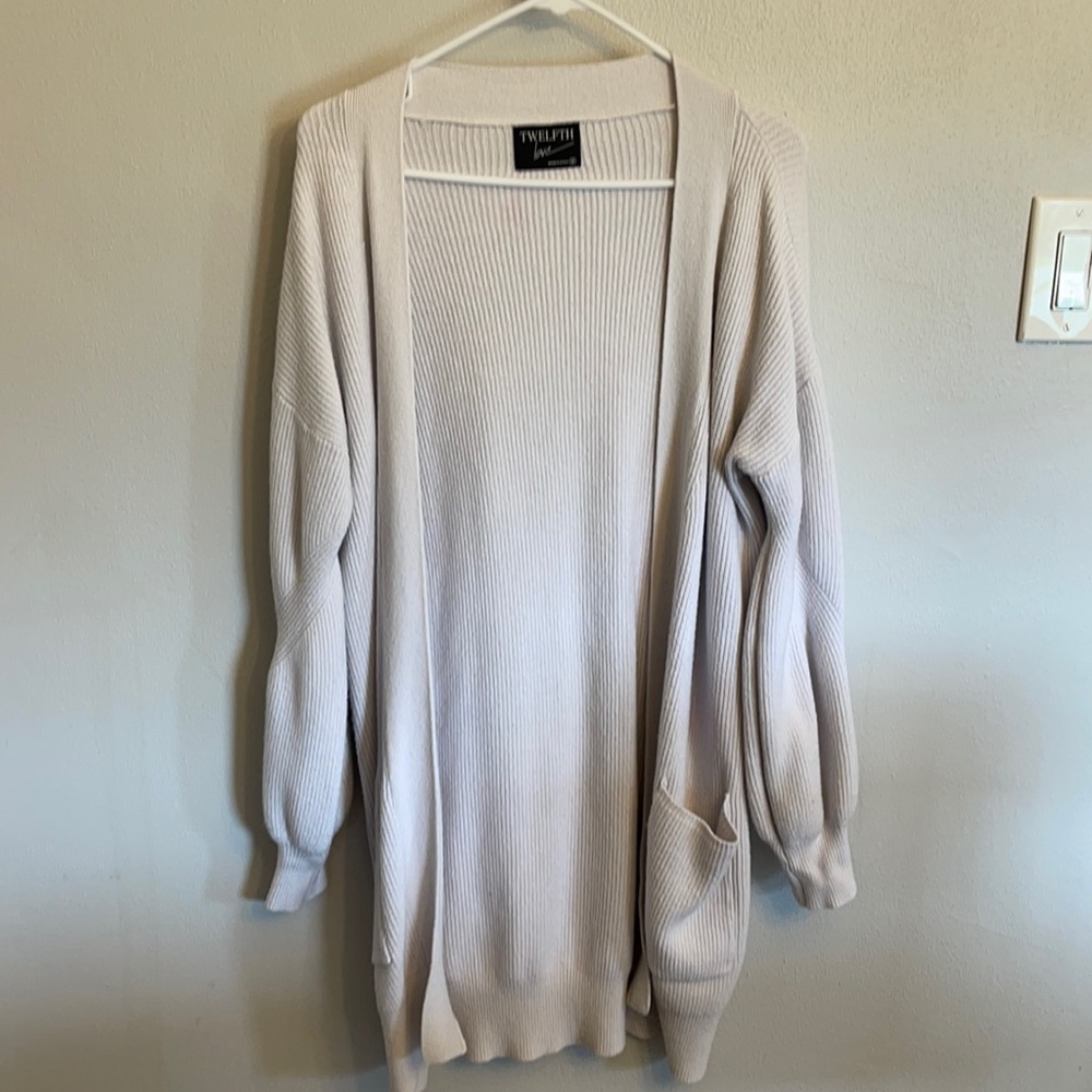 Light pink/white sweater